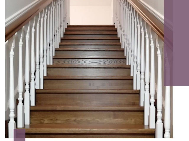 Лестницы из ясеня на заказ в Приморско-Ахтарске — изготовление и монтаж