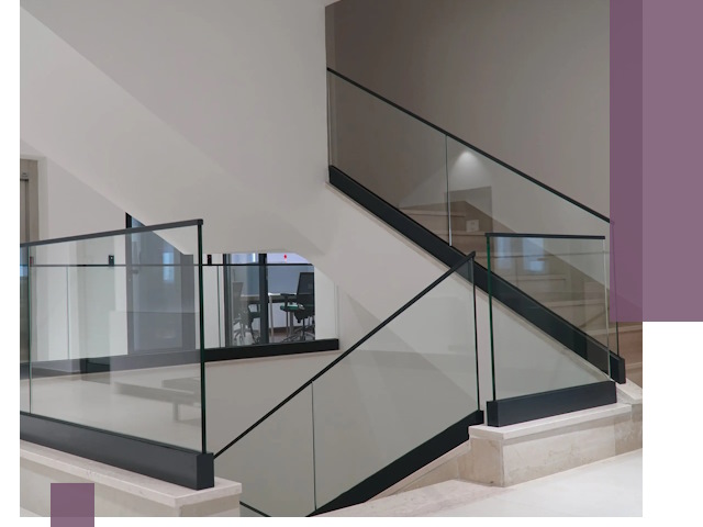 Стеклянные перила премиум-класса с установкой в Приморско-Ахтарске