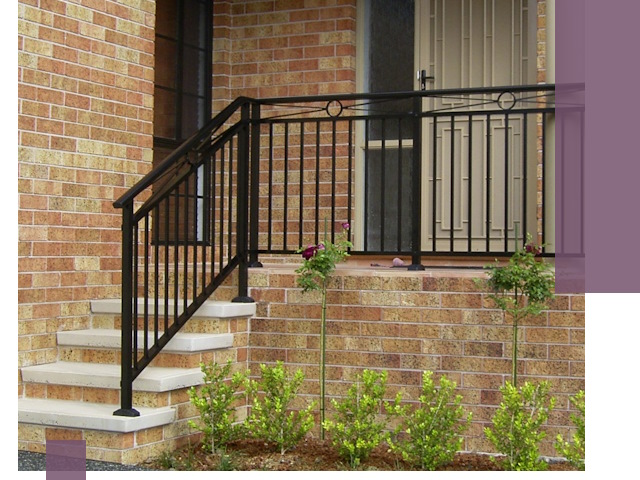 Уличные перила из металла под ключ в Приморско-Ахтарске