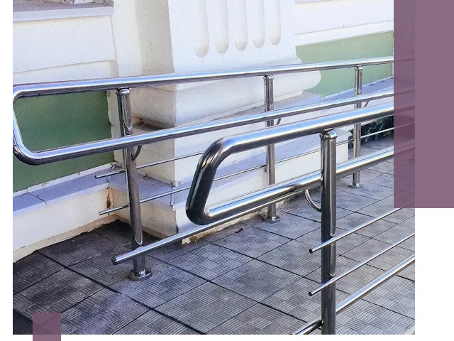 Ограждения пандусов из металла и нержавейки в Приморско-Ахтарске