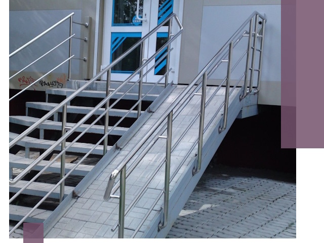 Пандус на крыльцо под ключ в Приморско-Ахтарске: монтаж и изготовление