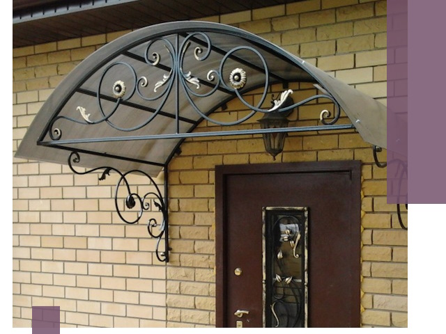 Изготовление козырьков из металла под ключ в Приморско-Ахтарске